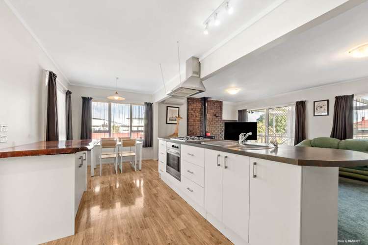 13 Gladfield Lane Te Atatu Peninsula_6