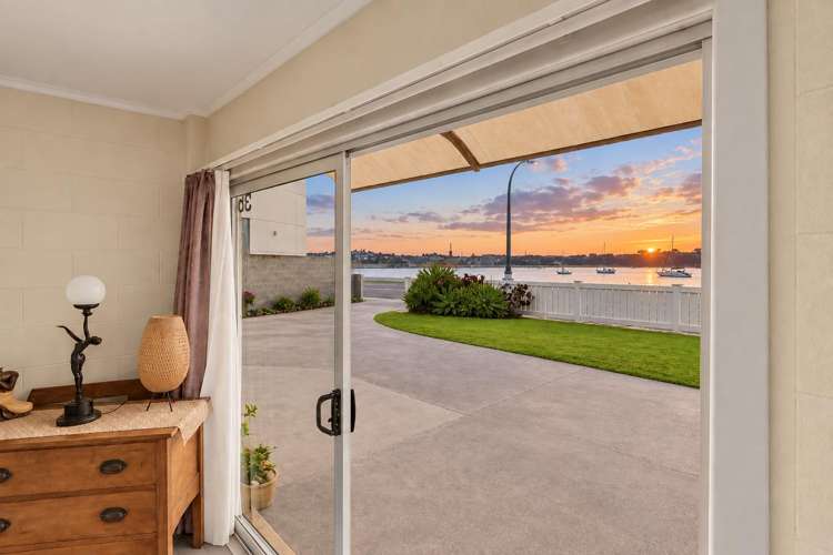 3 The Parade Bucklands Beach_35
