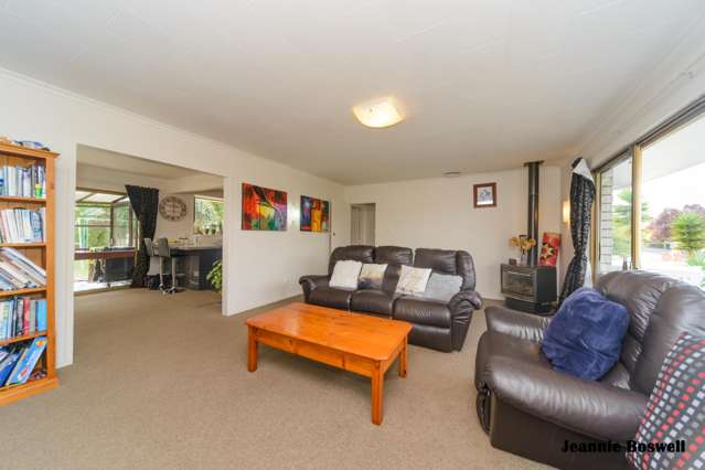 14 Wikiriwhi Crescent Awapuni_4