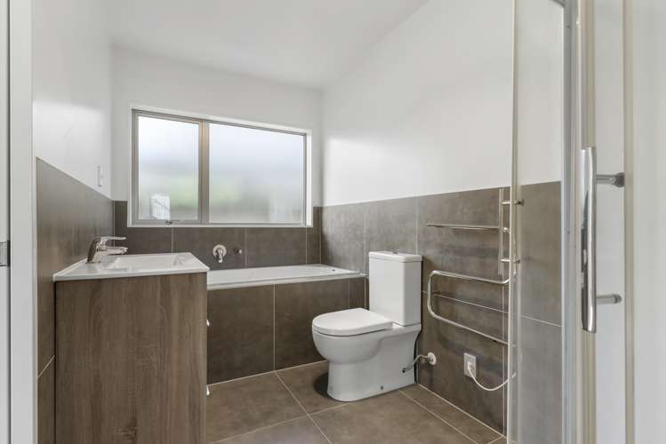 15 Austin Brave Place Favona_7