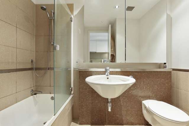 1O/20 Pakenham Street East Auckland Central_4