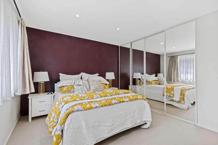 2/5 Annette Avenue Te Atatu South_11