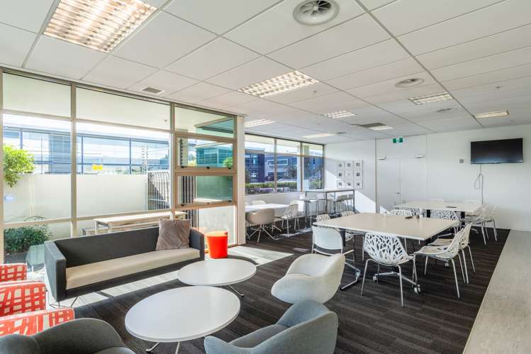 26 Vestey Drive Mt Wellington_25