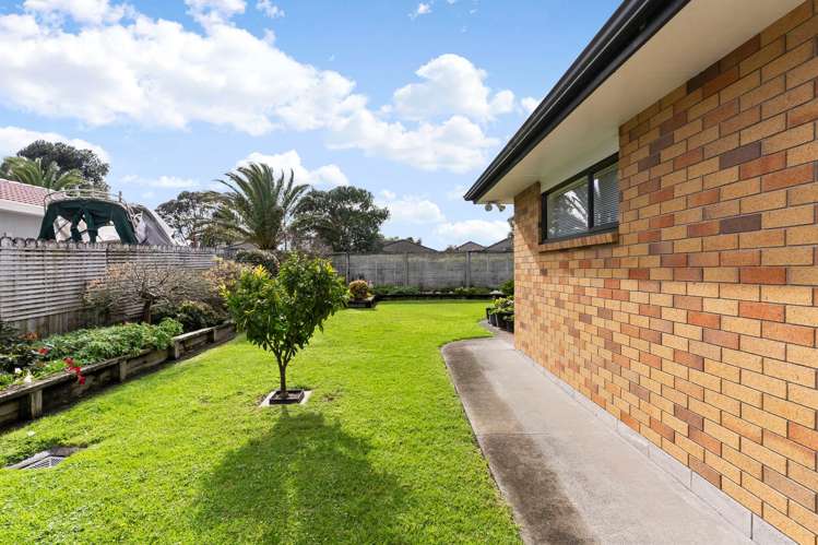 1 Brittas Place East Tamaki_24