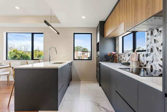 11 Papatahi Lane Flat Bush_4