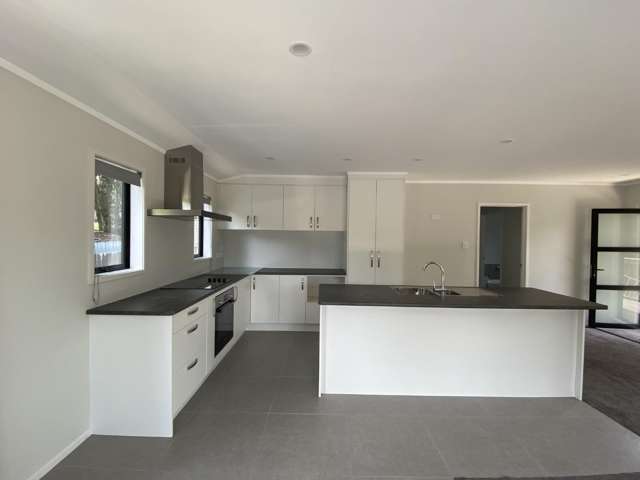 5A Stillwater Crescent 1792_1