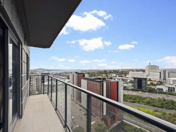 16J/6 St Martins Lane Grafton_2