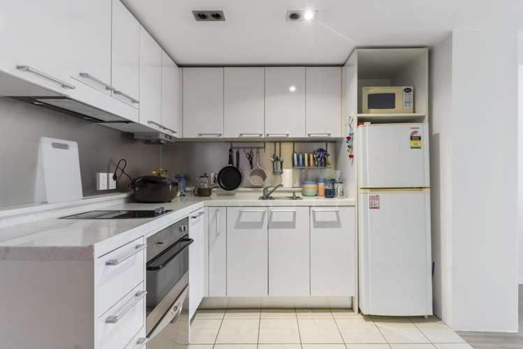 702/152 Hobson Street Auckland Central_3