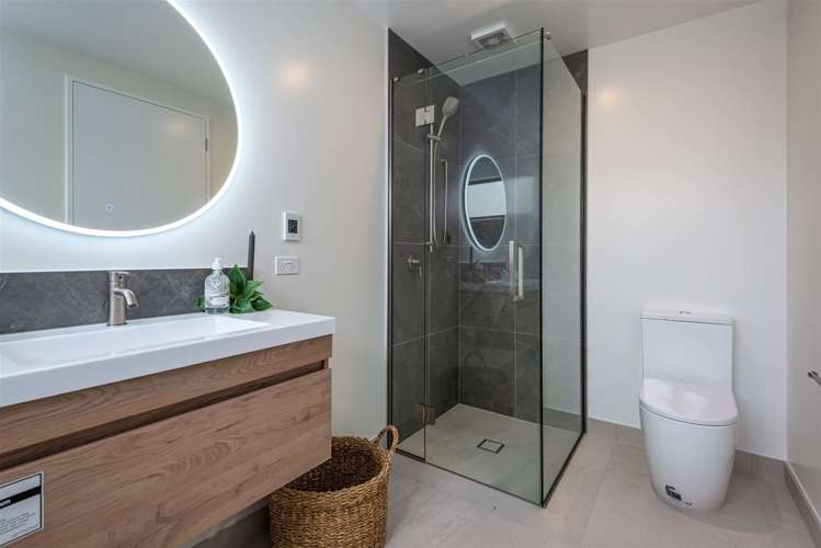 2/10 Bishop Street Saint Albans_10