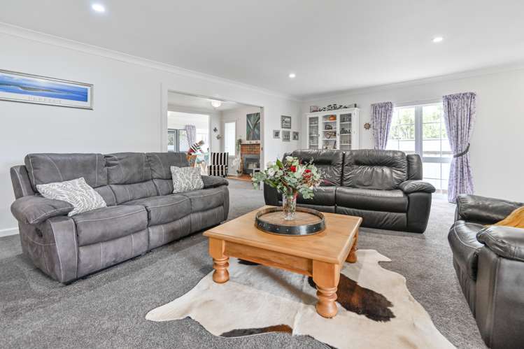 909 Harding Road Camberley_4