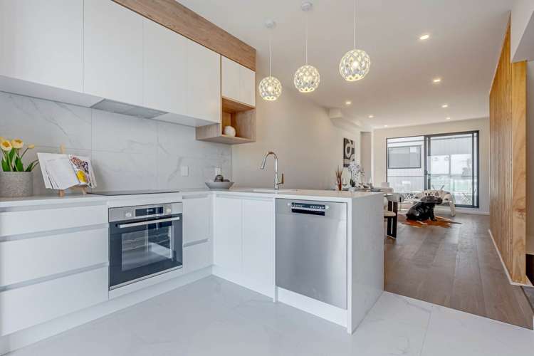 2 - 16 Williamson Avenue Belmont_3