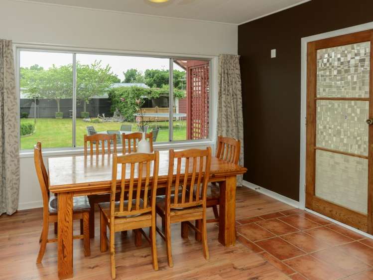 708 Murdoch Road East Akina_7