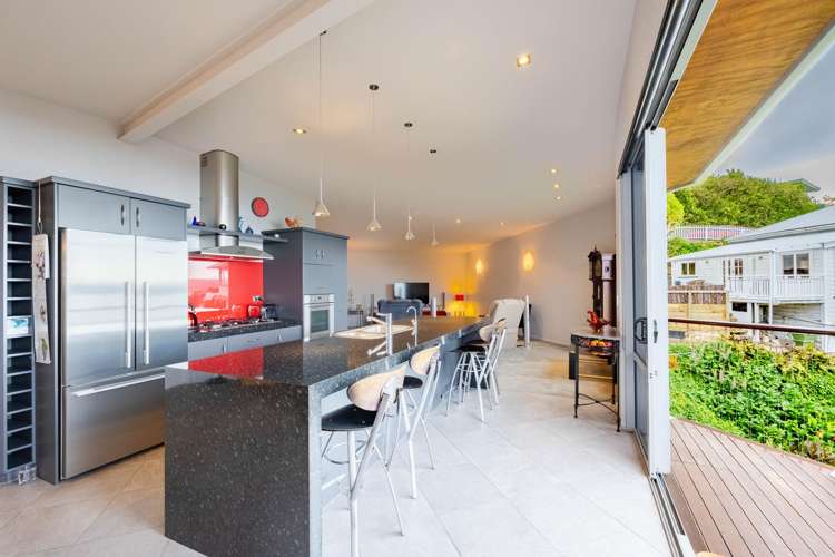 4B Seapoint Road Bluff Hill_9