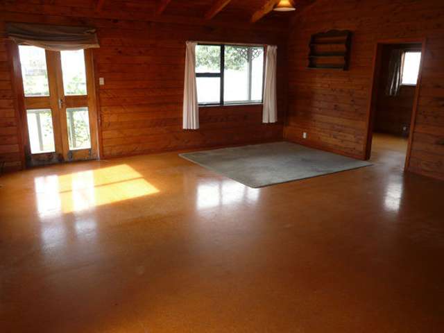 205 The Square Whangamata_4