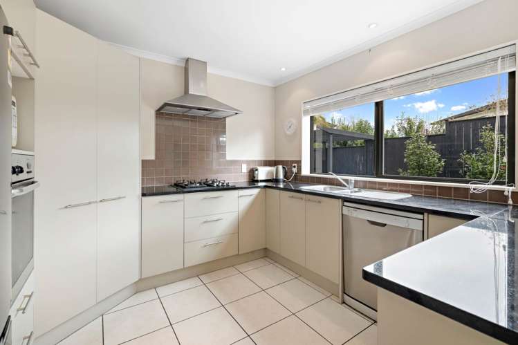 10 Tornish Drive Flat Bush_10