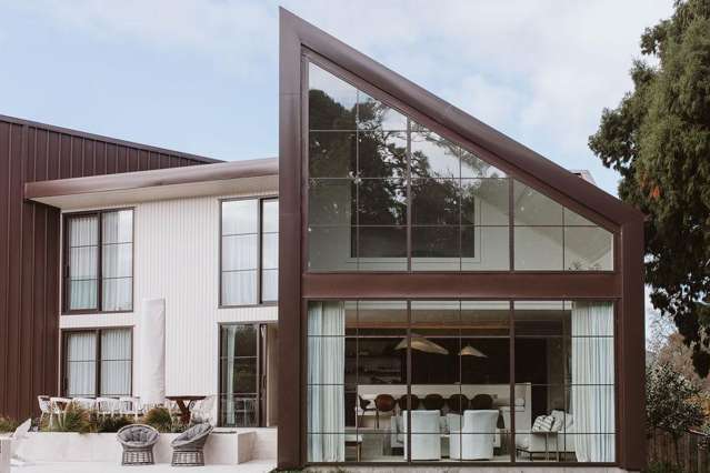 DESIGN-LED TRANQUIL LIVING IN NEW PLYMOUTH