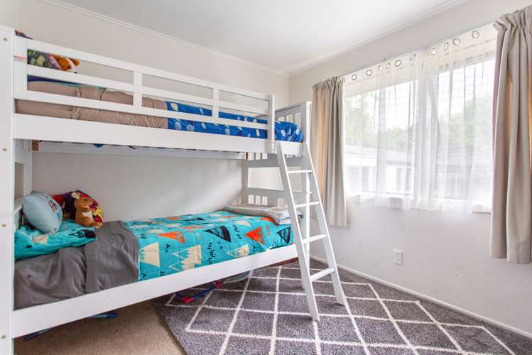 6 Rainbow Place Wattle Downs_7