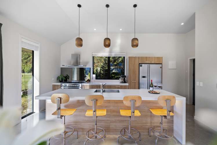 54 Xenicus Rise Glenorchy_10