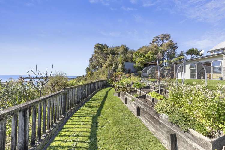 30 Ruataniwha Drive Collingwood_25
