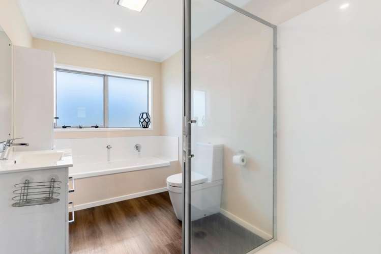 1 Chalfont Road Silverstream_18