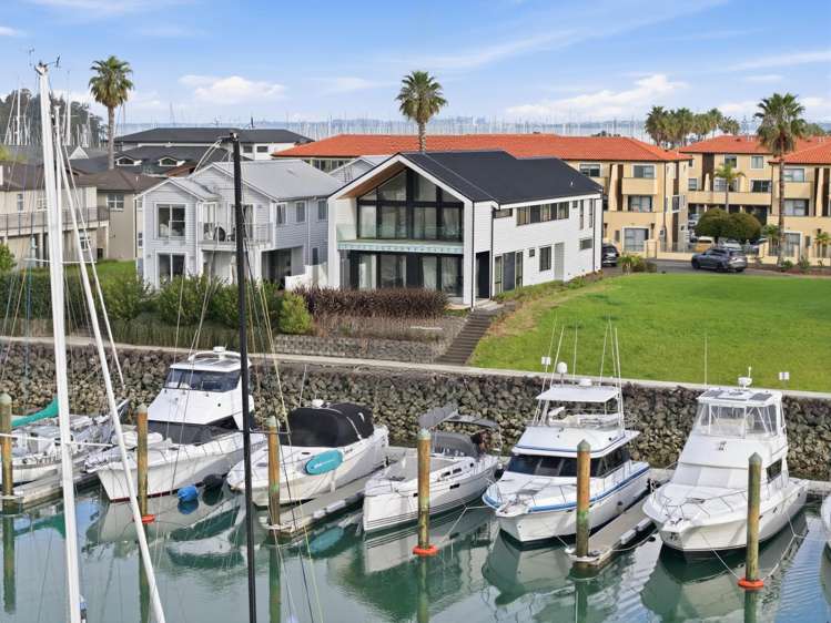 17 Rue d'Amarres Gulf Harbour_40