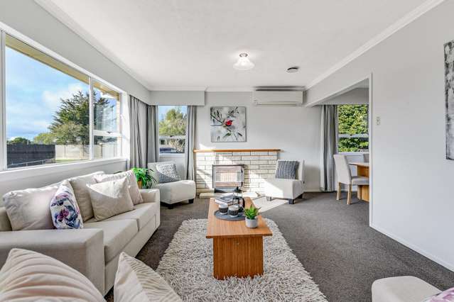 44 Dalton Crescent Dinsdale_2