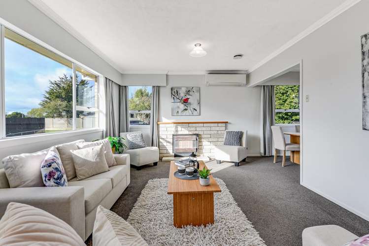 44 Dalton Crescent Dinsdale_1