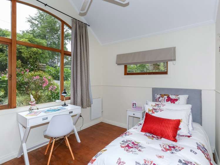 585 Monument Road Clevedon_9