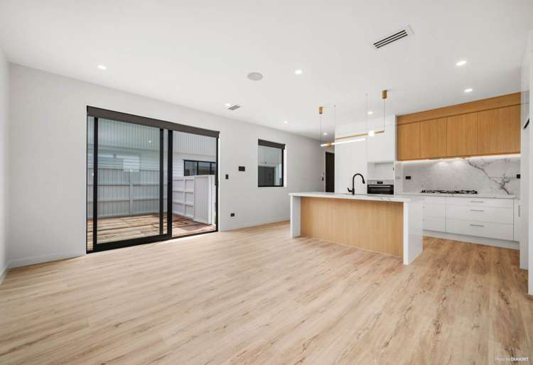 5 Spars Road Milldale_4