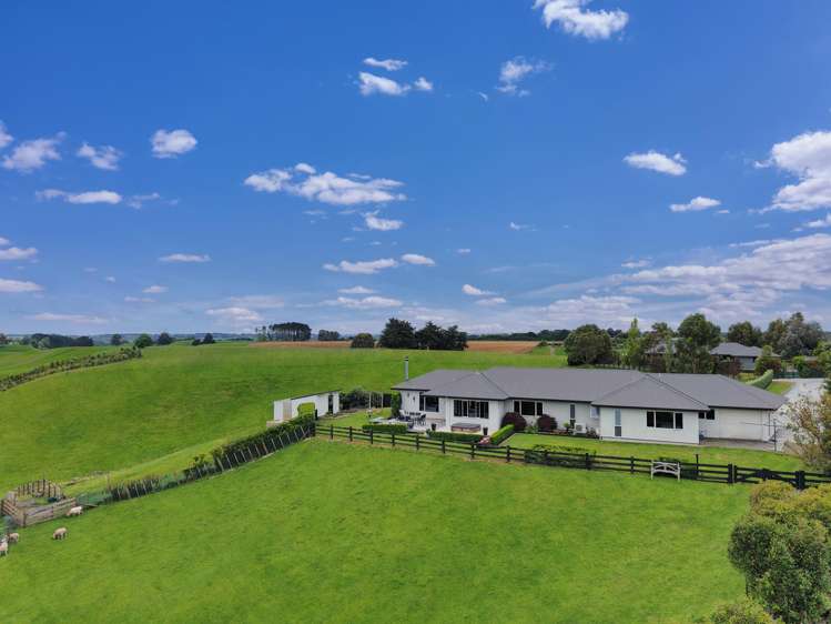 25 Paradise Avenue, Mount Taylor_0