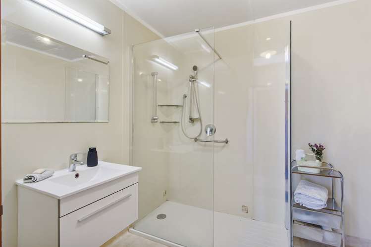 3 Richard Pearse Drive Temuka_10