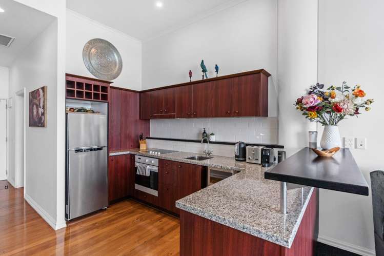 6/143 Quay Street 10015_10