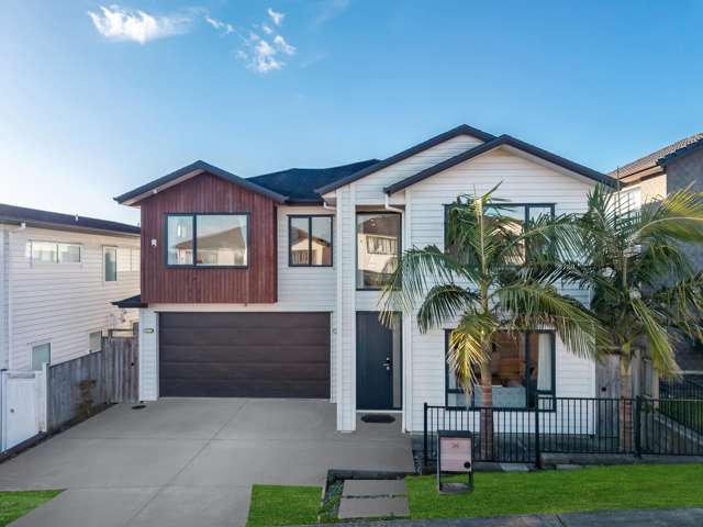 Spacious Dual-Living Masterpiece in Mission Heights