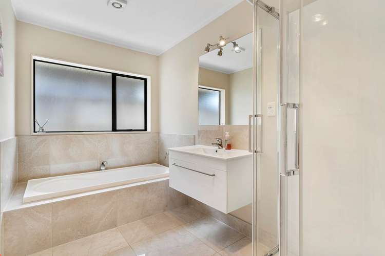 13 Carlingford Drive East Tamaki_17