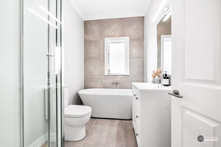 33 Kiwi Street Alicetown_16