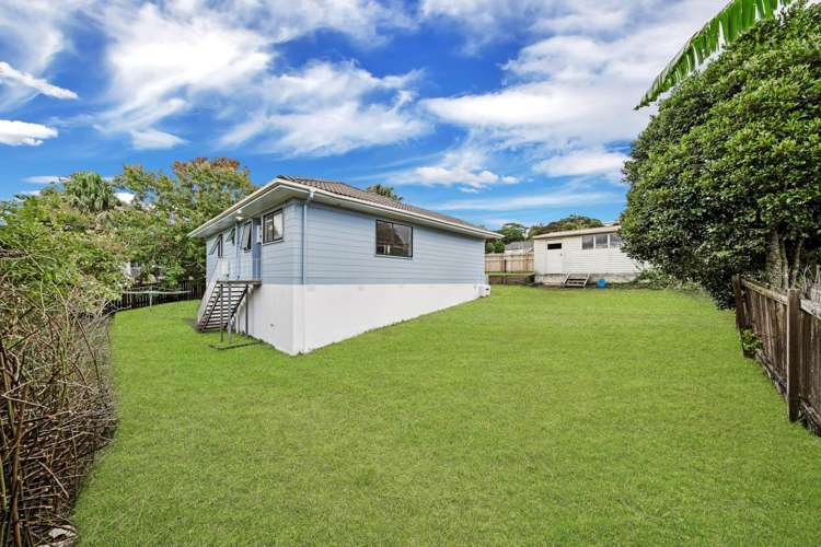 26 Lambrown Drive Totara Vale_19