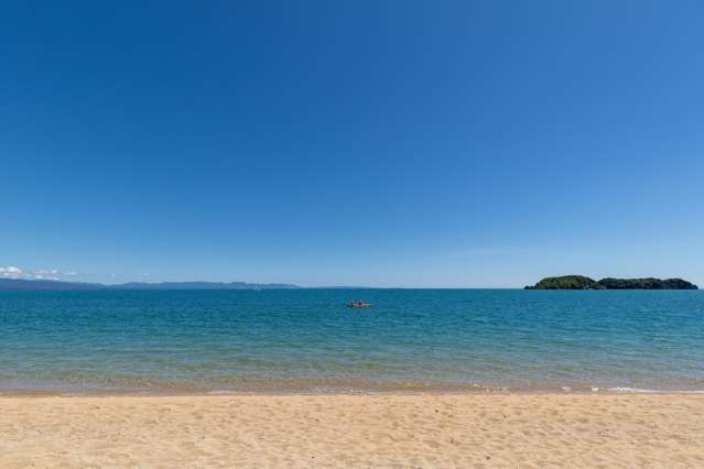 32 Peninsula Road Takaka_4