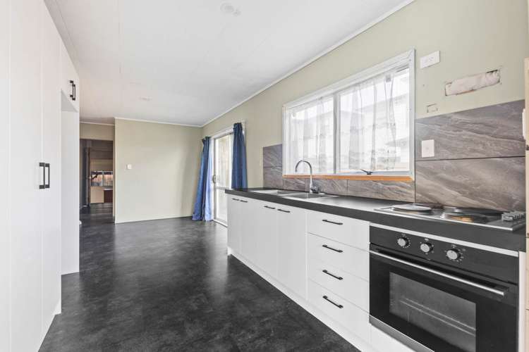 10 Pureora Place Clendon Park_7