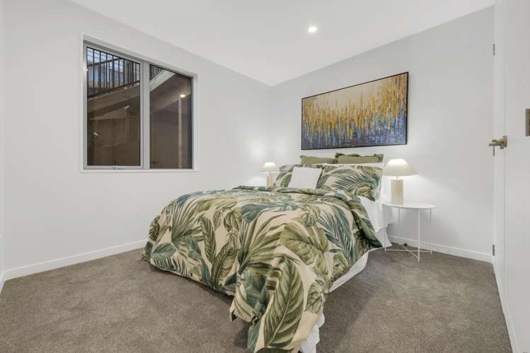 18 Castlebane Drive Flat Bush_22