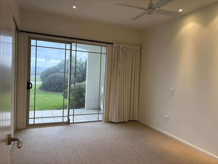 9/100 Customhouse Street 1052_7