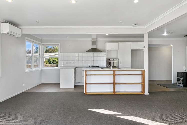 14 Simkin Street Taupo_11