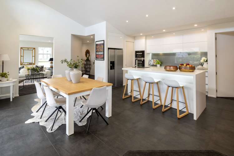 8 Defender Crescent Beachlands_4