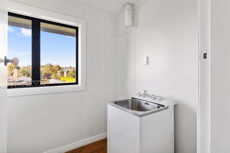 18 Grants Road Marchwiel_17