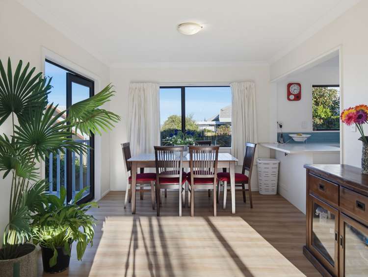 74 Churchill Drive_5