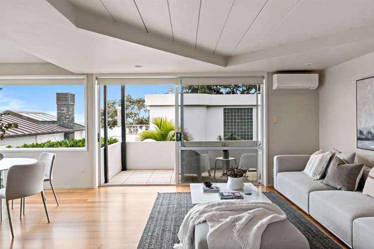 2/8a Audrey Road Takapuna_8