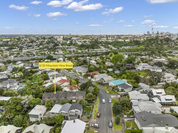 4/32 Mountain View Road Morningside_13