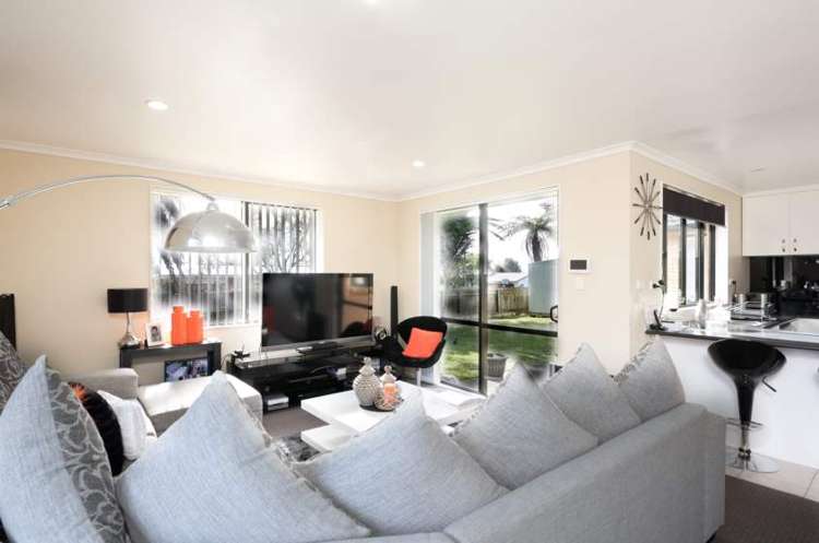 8 Simpson Road Ranui_7