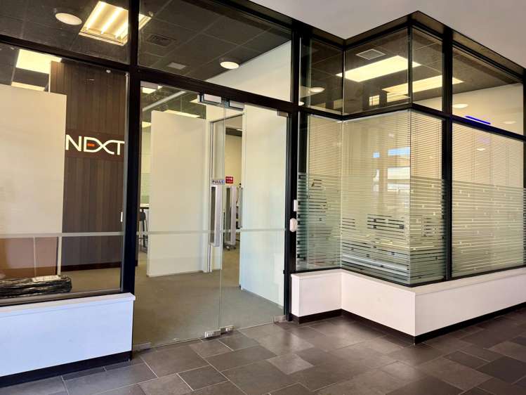 711 Victoria Street Hamilton Central_7