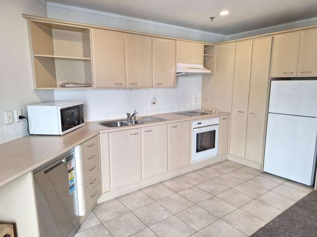 12C/6 Whitaker Place 10015_4