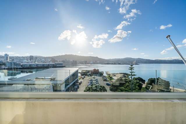 Iconic Oriental Bay Penthouse - Unrivalled Views